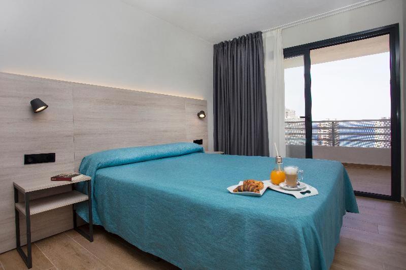 Apartamentos Maryciel By Mc بينايدورم الغرفة الصورة